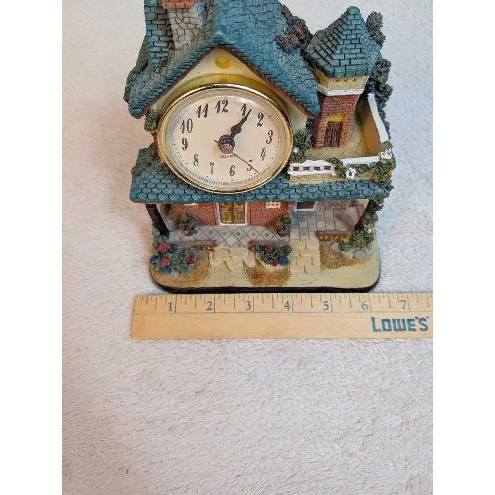 COLOR: Multicolor charming cottage